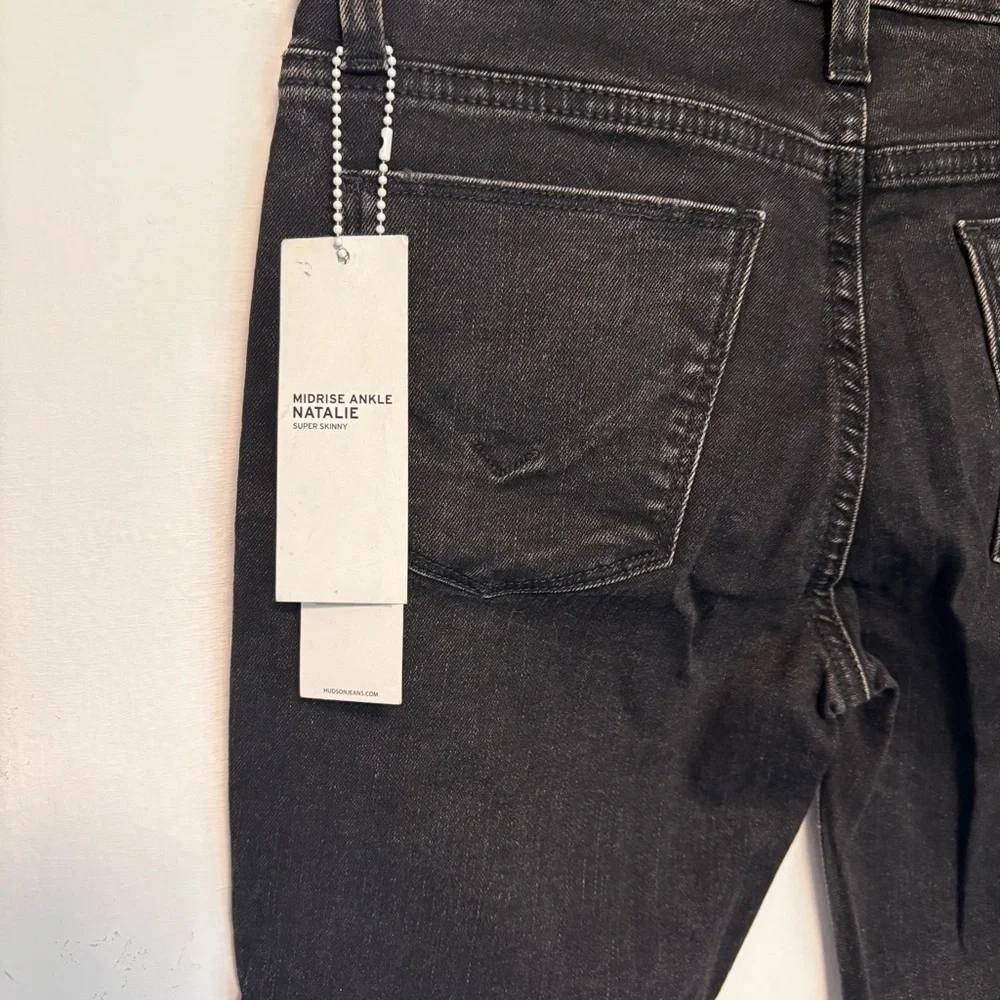 HUDSON “ Natalie” Distressed Super Skinny Jeans